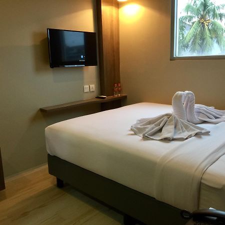 U Stay Hotel Tebet Jakarta Exteriör bild